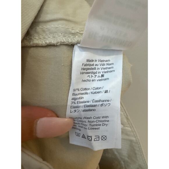 J Crew Women's 4"  Chino Shorts Khaki Size 4 Classic Nautical Preppy Basic - Picture 4 of 4